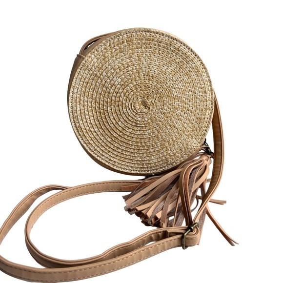 Art Class Straw w/ Straw Appliqués CrossbodyShoulder  Bag LIKE NEW - Picture 10 of 10